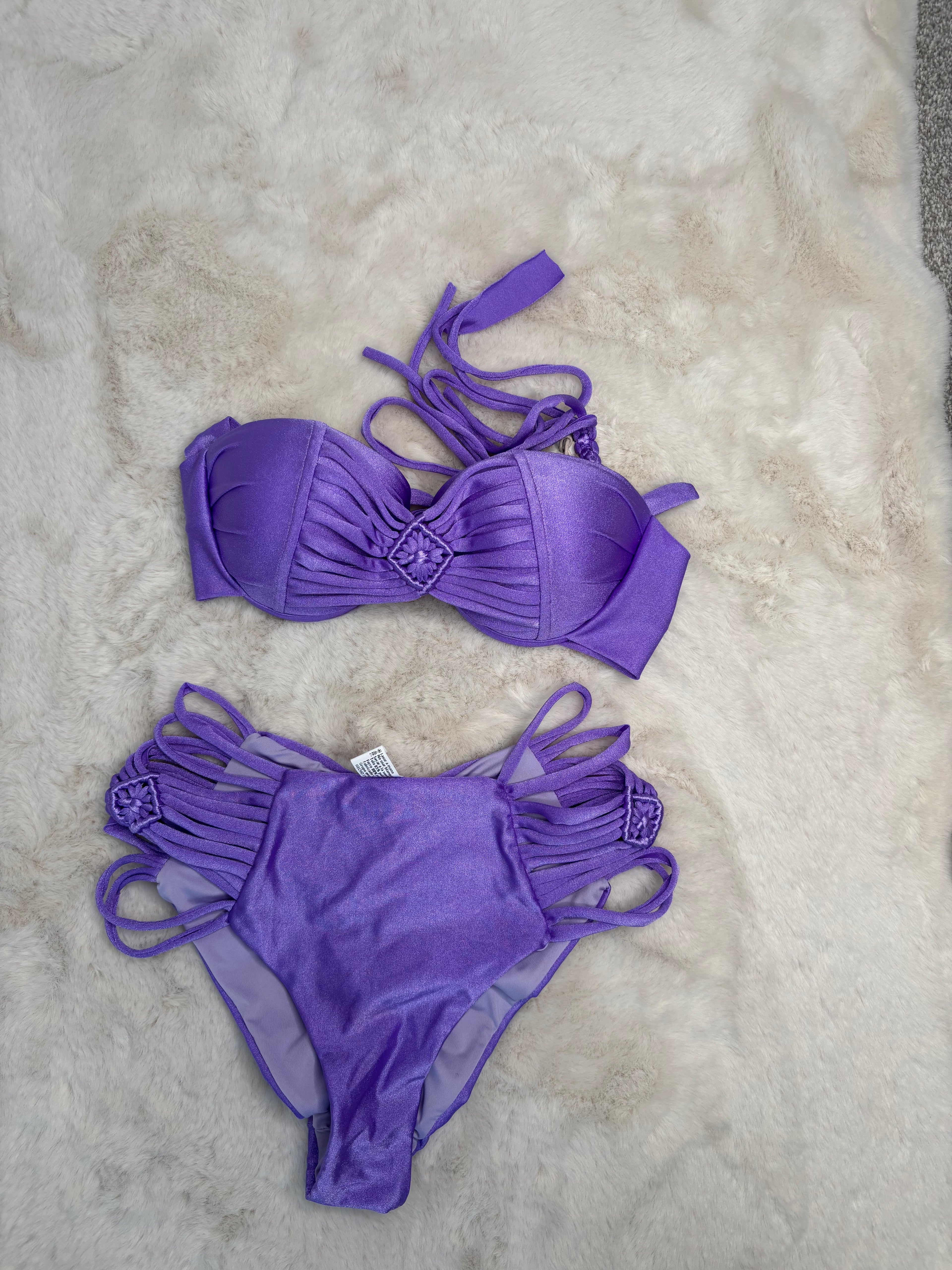 Aurora Violeta – Two Pieces